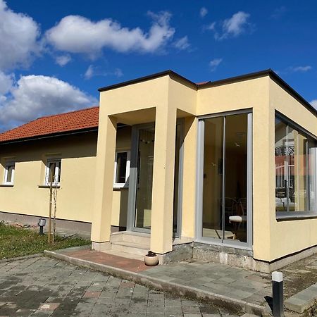 Apartamento Minihaus In Zagreb Sesvete Exterior foto