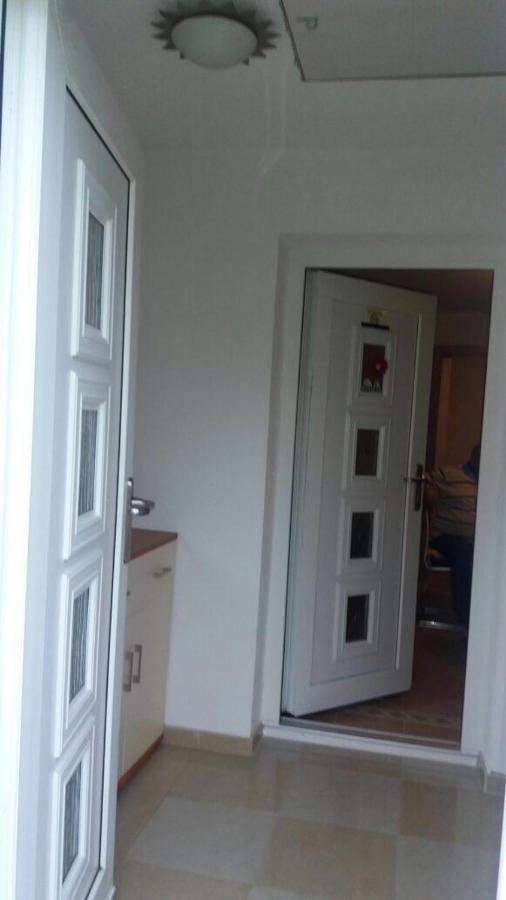 Apartamento Minihaus In Zagreb Sesvete Exterior foto
