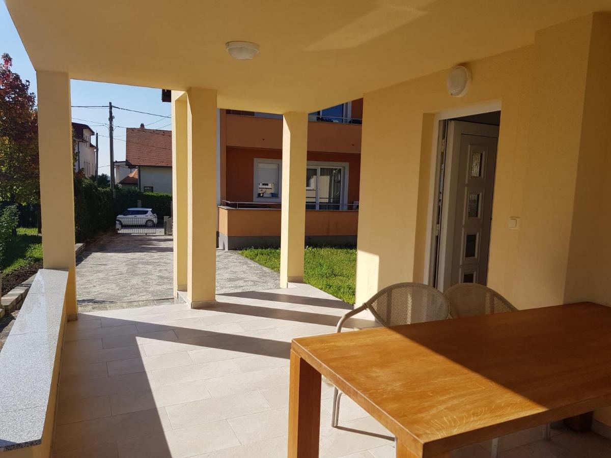 Apartamento Minihaus In Zagreb Sesvete Exterior foto