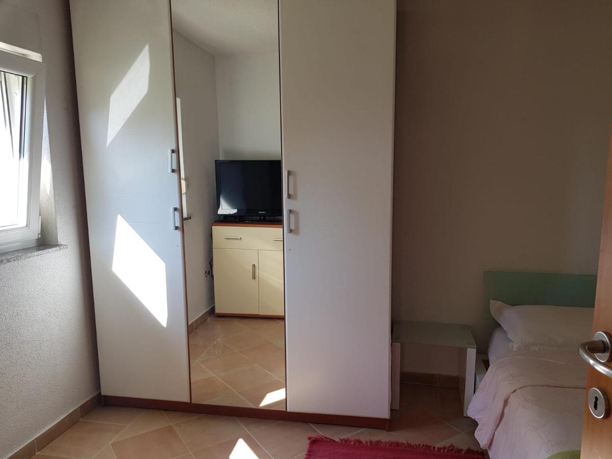 Apartamento Minihaus In Zagreb Sesvete Exterior foto