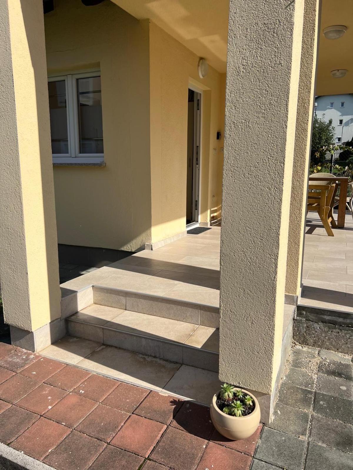 Apartamento Minihaus In Zagreb Sesvete Exterior foto
